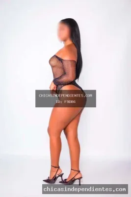 Cartier, escort latina esbelta y elegante en Sevilla