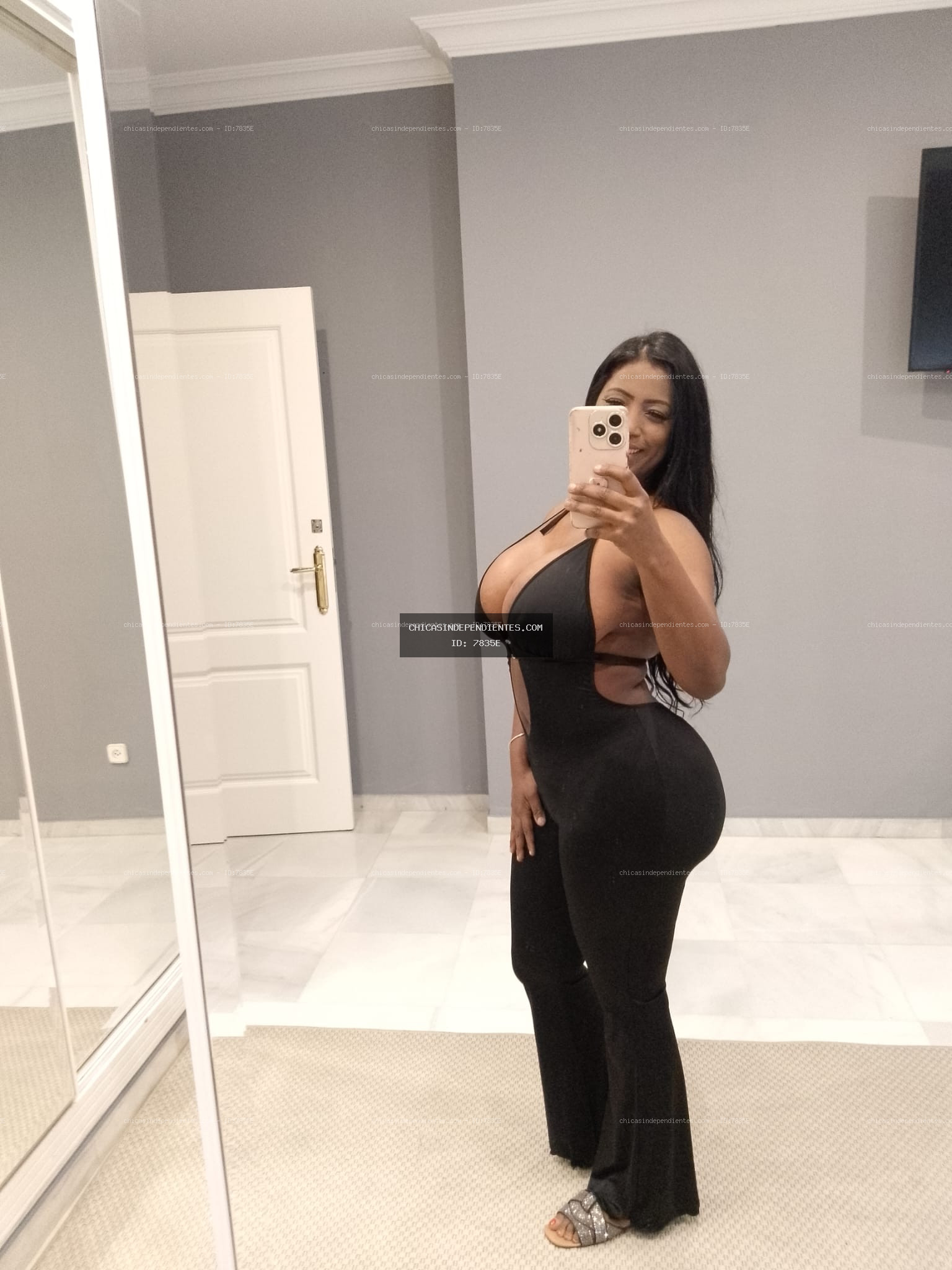 Loli, escort colombiana tetona en Sevilla - Foto 4 - Escorts en Sevilla