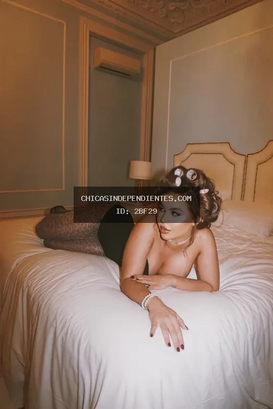 Bia - Escort curvilínea en Marbella, sensualidad y carisma latino en la Costa del Sol - Foto 9 - Escorts en Marbella