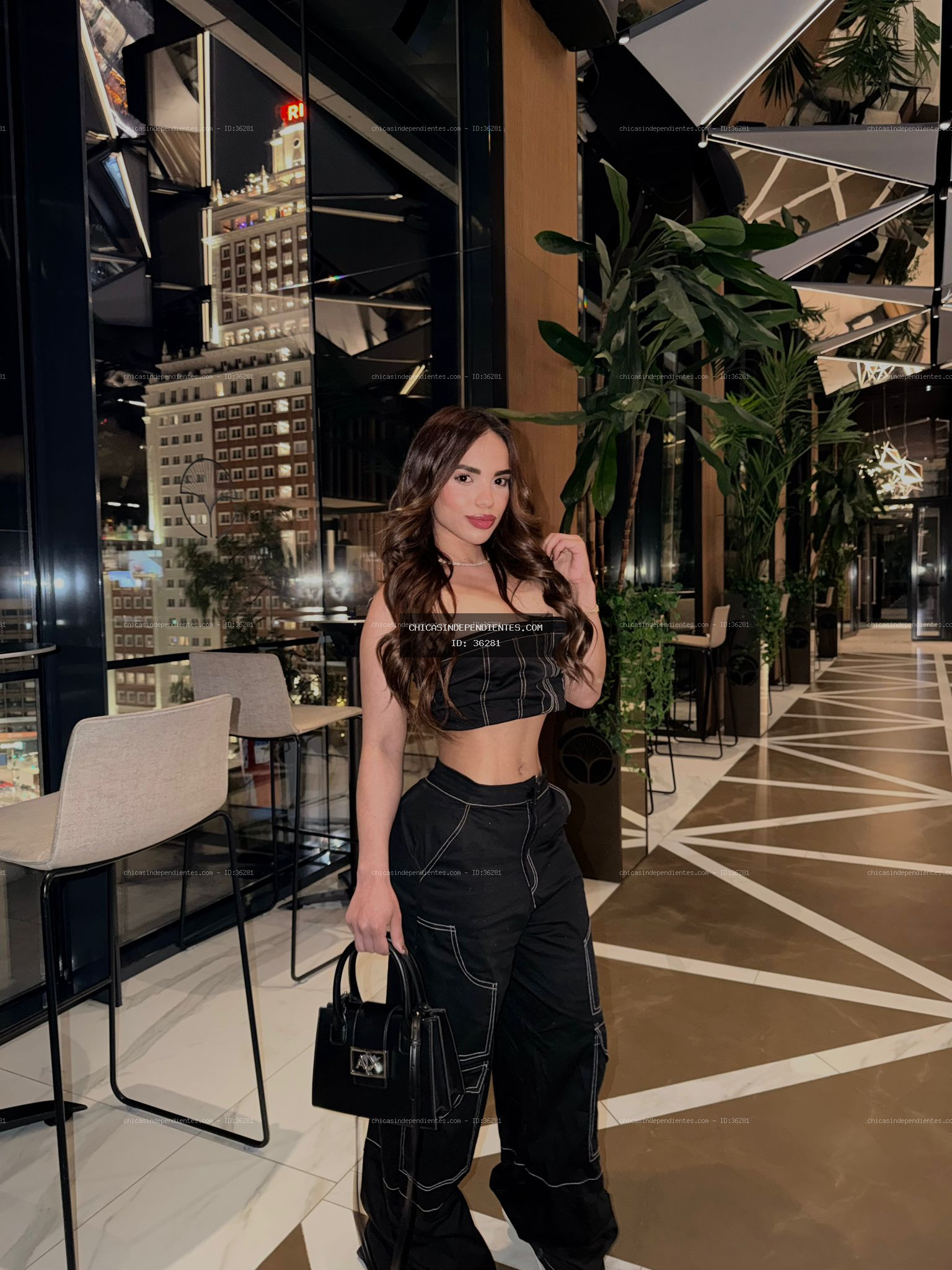 Lorena - Escort latina en Madrid | Morena elegante con estilo urbano - Caché Madrid - Foto 4 - Escorts en Madrid
