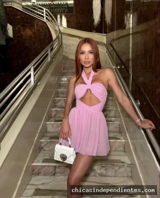 Natasha, escort colombiana pelirroja solo salidas en Ibiza