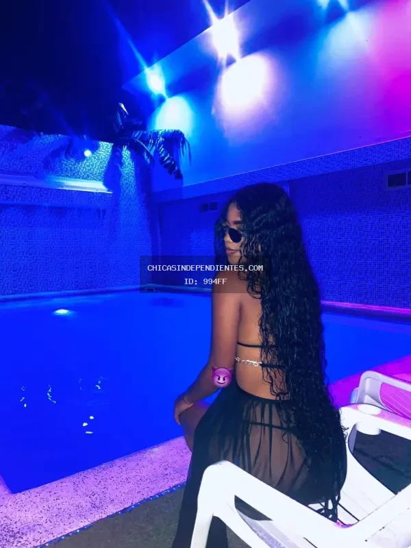 Anyeli, escort colombiana 21 años rizos largos en Plaza Castilla Madrid - Foto 2 - Escorts en Madrid