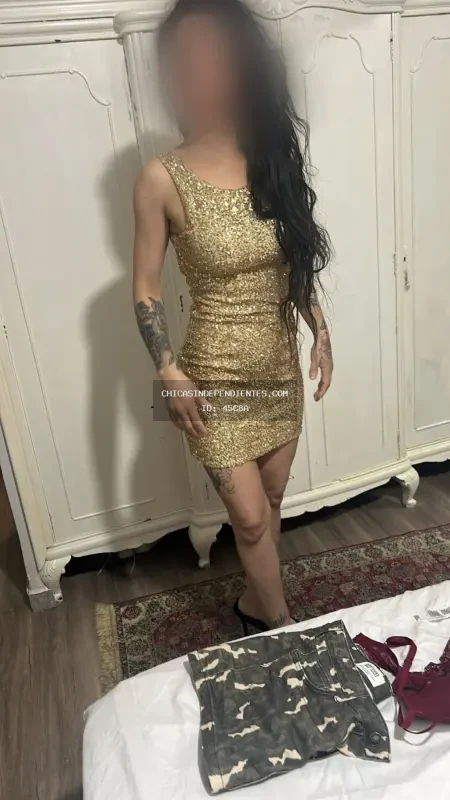 Claudia, escort latina tatuada 35 años divertida en Chueca Madrid - Foto 3 - Escorts en Madrid