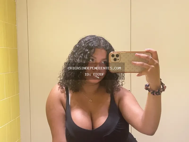 Scarlett, 20 años — dulce, femenina y un poquito peligrosa - Foto 2 - Escorts en Barcelona